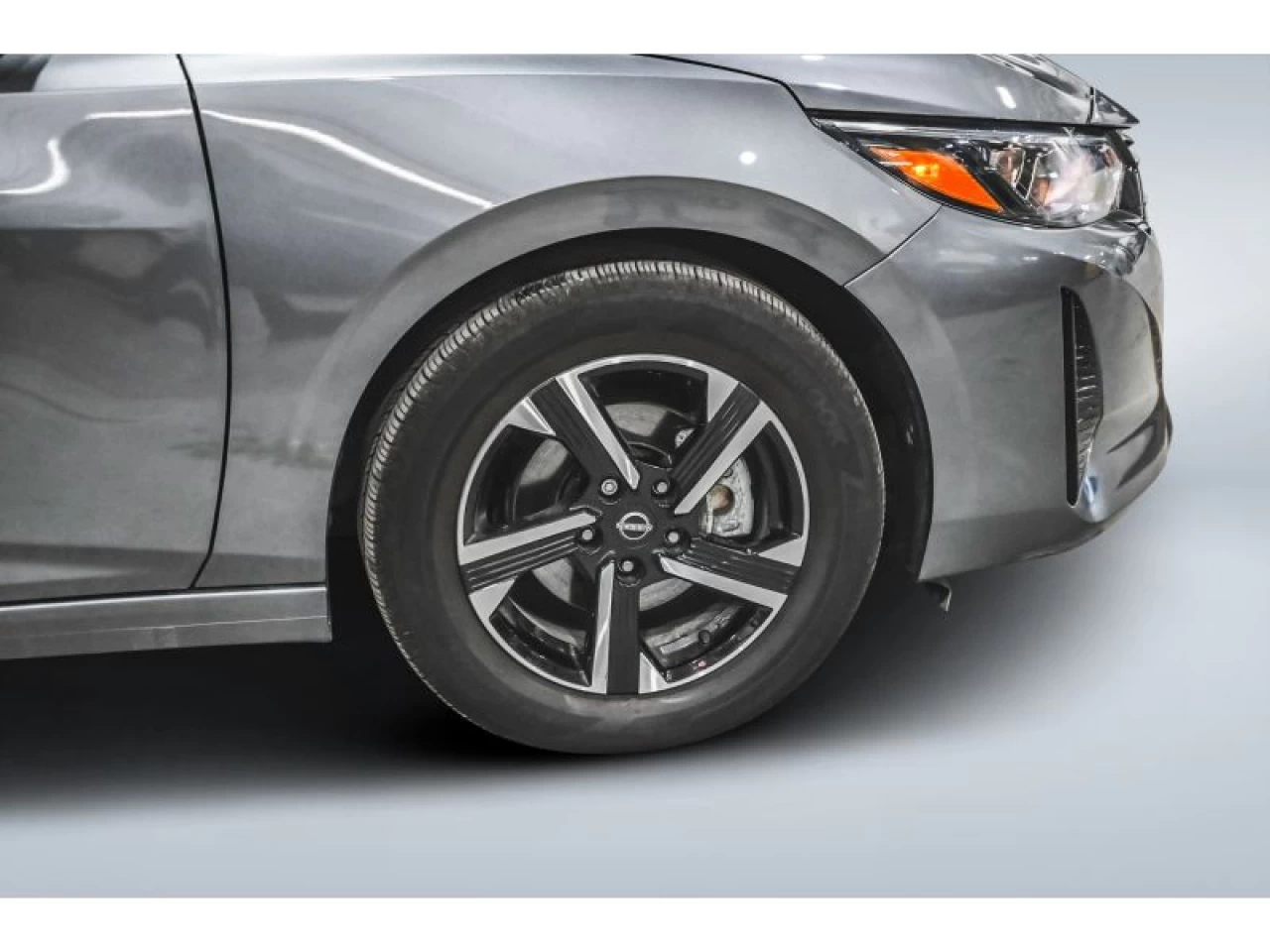 2024 Nissan Sentra SV CVT AUTOMATIQUE AIR 2.99% Image principale