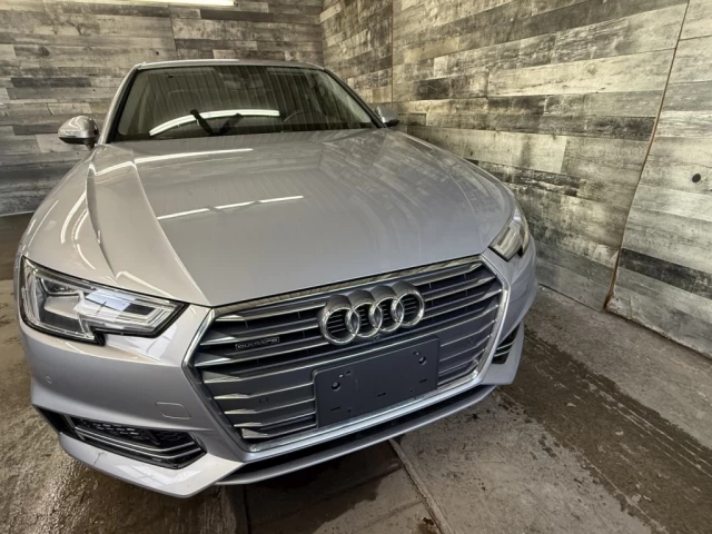 Audi A4 Technik AWD CUIR NAV TOIT **APPROUVÉ À 99.9%** 2018