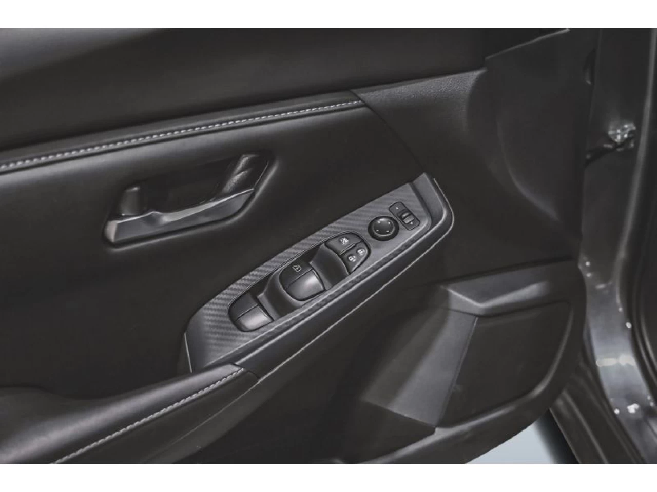 2024 Nissan Sentra SV CVT AUTOMATIQUE AIR 2.99% Image principale