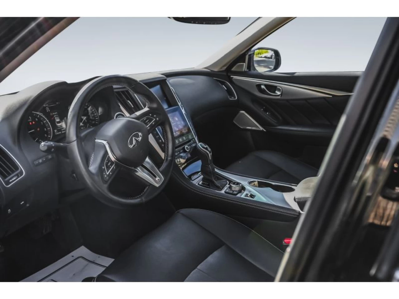 2024 Infiniti Q50 LUXE AWD CUIR TOIT OUVRANT Image principale