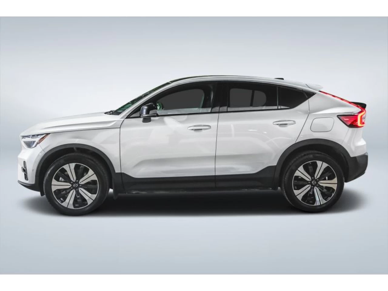 2023 Volvo C40 Twin eAWD Plus Image principale