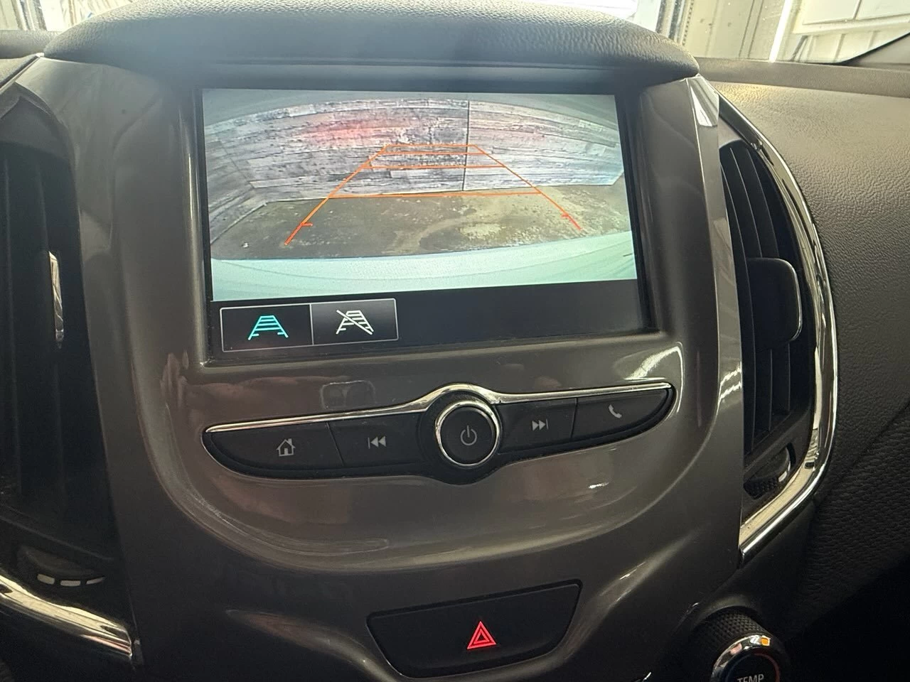 2018 Chevrolet Cruze LT Auto Image principale