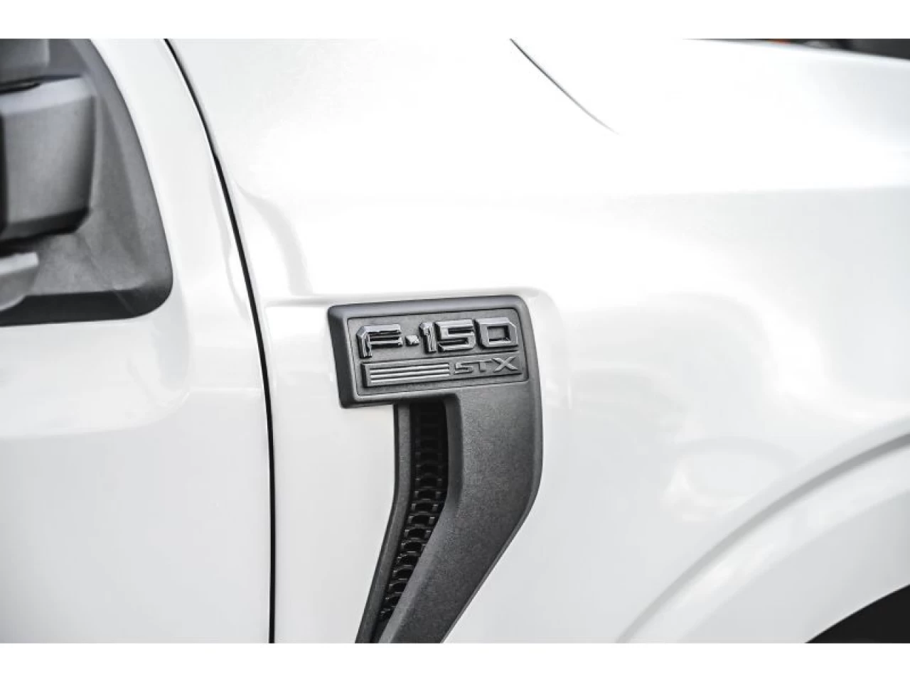2025 Ford F150 STX 4WD SuperCrew 5.5' Box V6 ECOBOOST Image principale