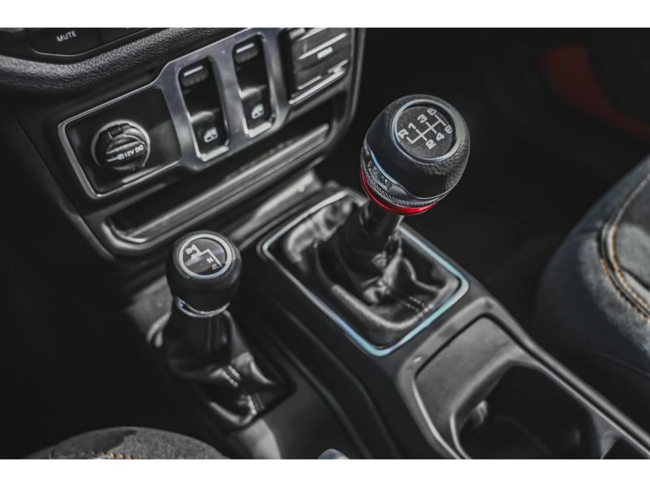 2026 Jeep Wrangler Sport Image principale