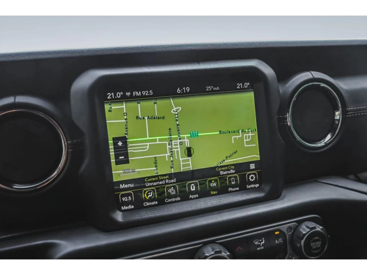 2023 Jeep Wrangler 4xe High Altitude 4 Door 4x4 toit sky one-touch Image principale