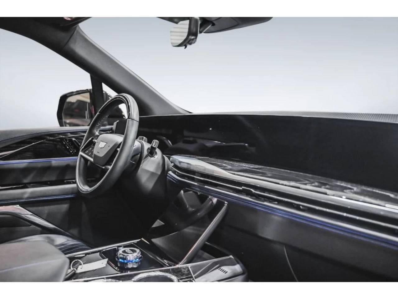 2025 Cadillac Escalade AWD 4dr Luxury 1 BLACK EDITION Image principale