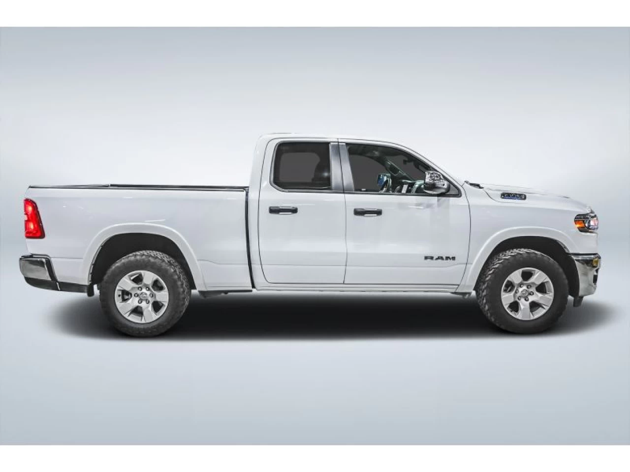 2025 Dodge Ram Big Horn 4x4 Quad Cab 6'4" Box Image principale