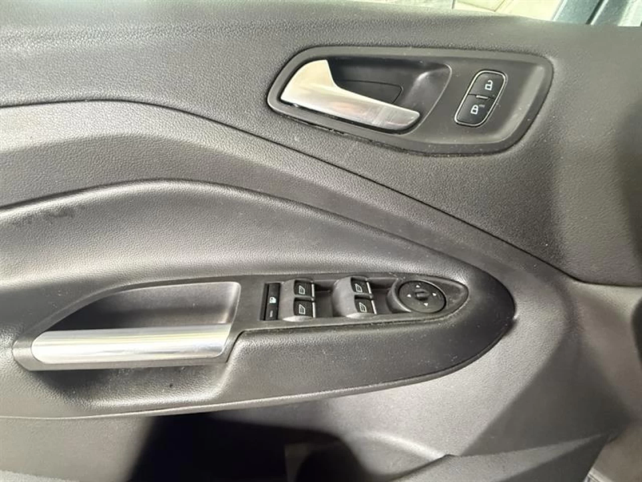 2019 Ford Escape SE Image principale