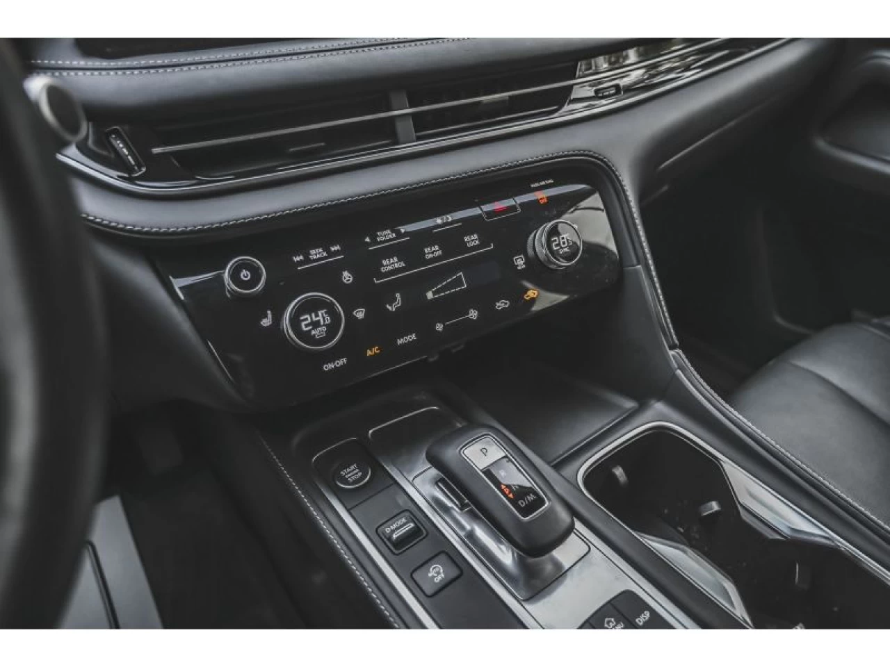 2024 Infiniti QX60 PURE AWD CUIR TOIT PANORAMIQUE Image principale
