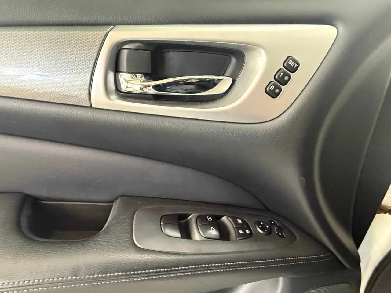 2018 Nissan Pathfinder S Image principale