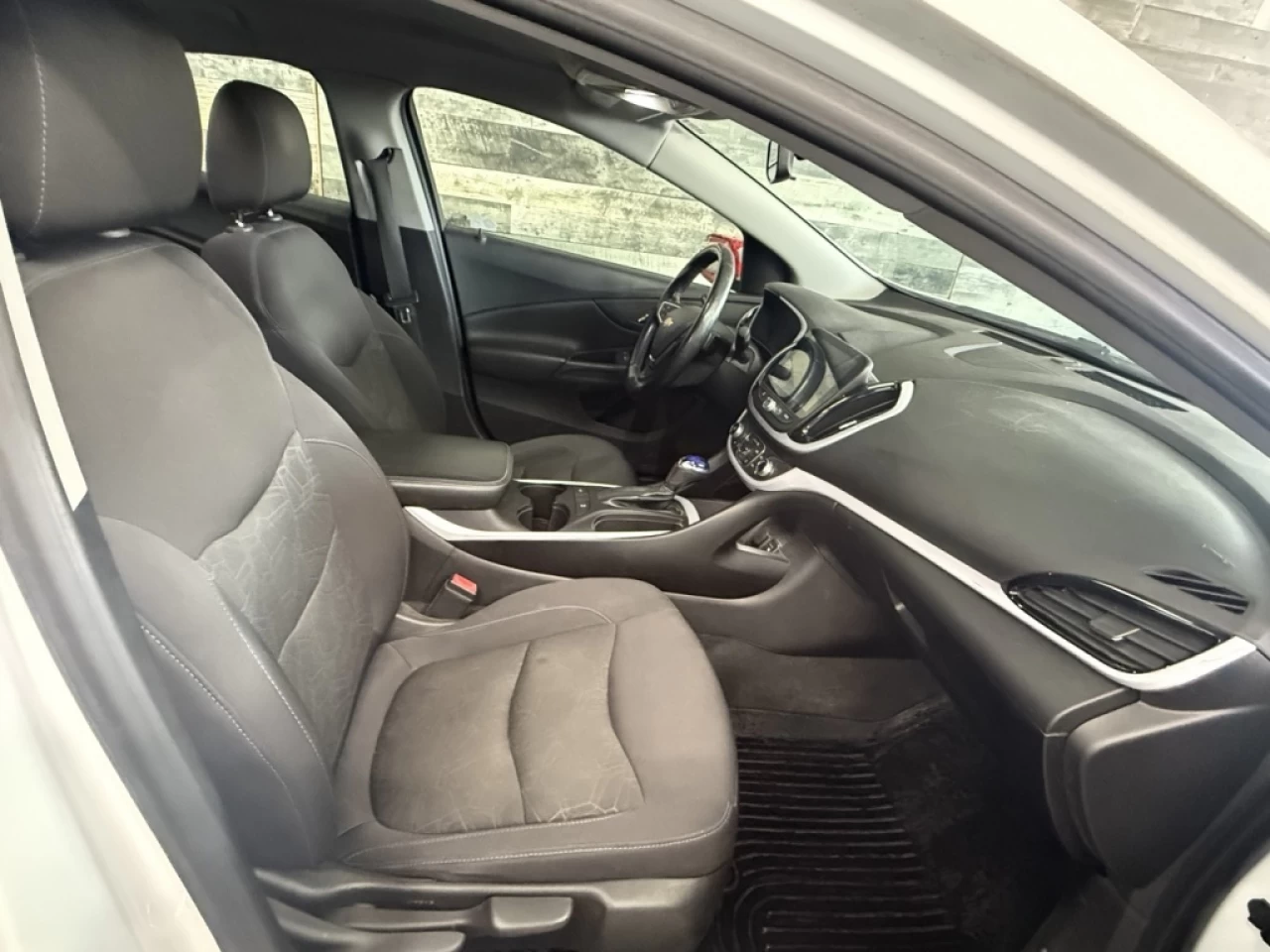 2018 Chevrolet Volt LT BLUETOOTH MAGS **APPROUVÉ À 99,9%** Image principale