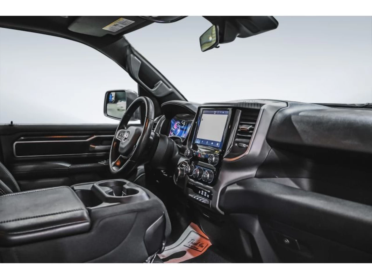 2025 Dodge Ram Big Horn 4x4 Quad Cab 6'4" Box Image principale