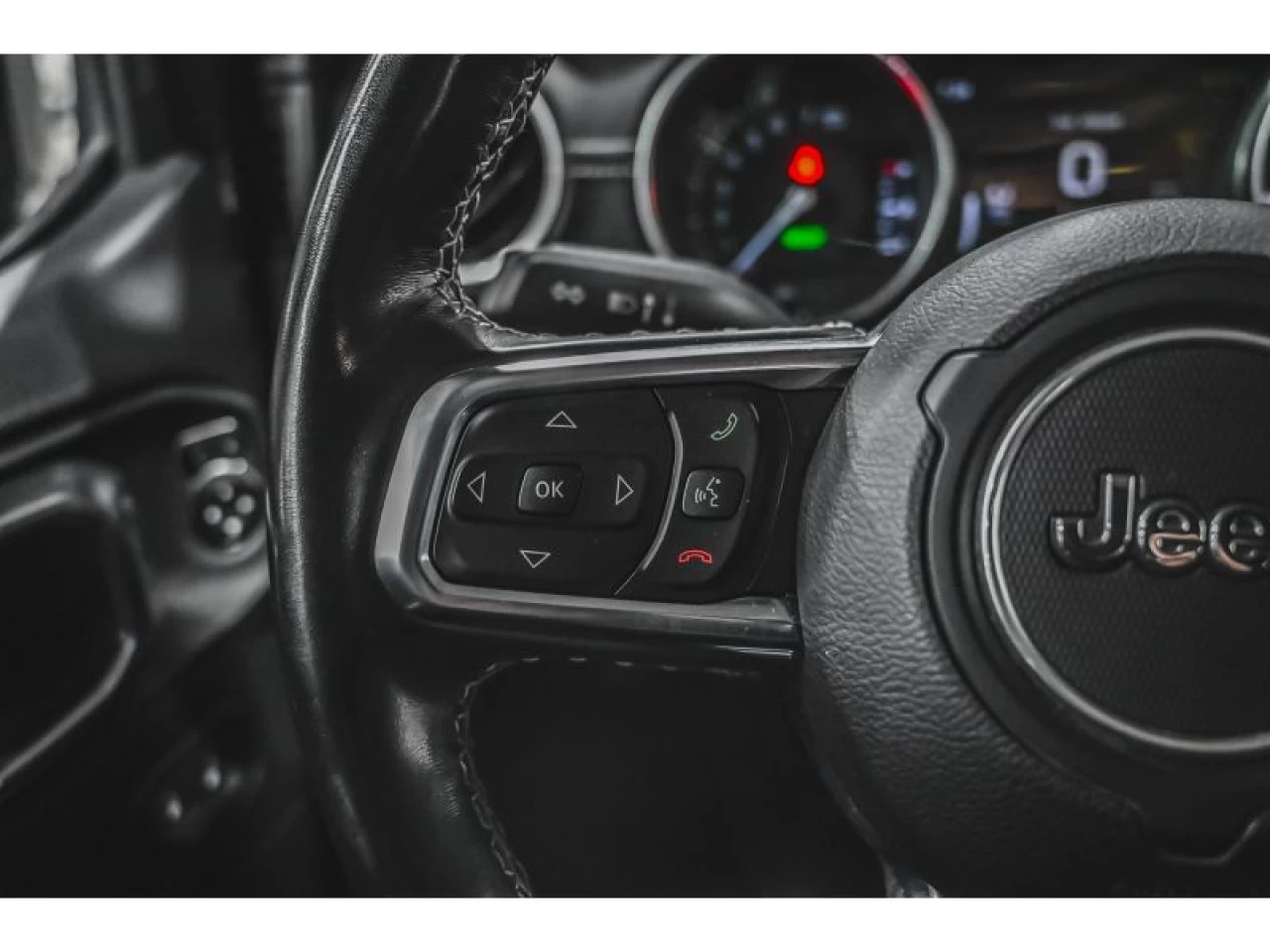 2022 Jeep Wrangler 4XE Unlimited Sahara 4x4 CUIR 2 TOITS Image principale