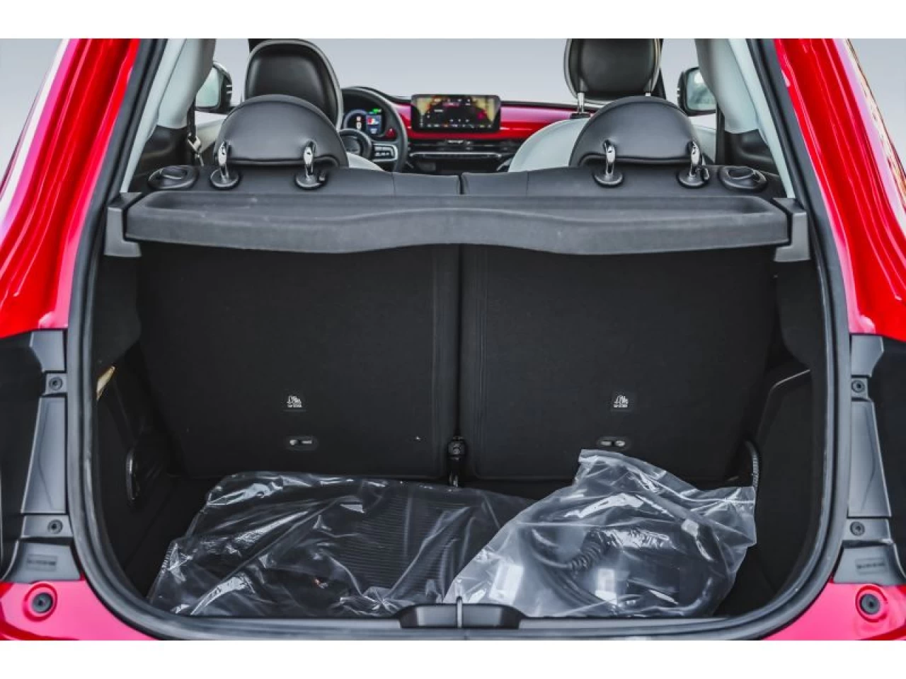 2026 Fiat 500E Pop FWD EV TOUT RABAIS INCLUS (PAVE + ROULEZ VERT) Image principale