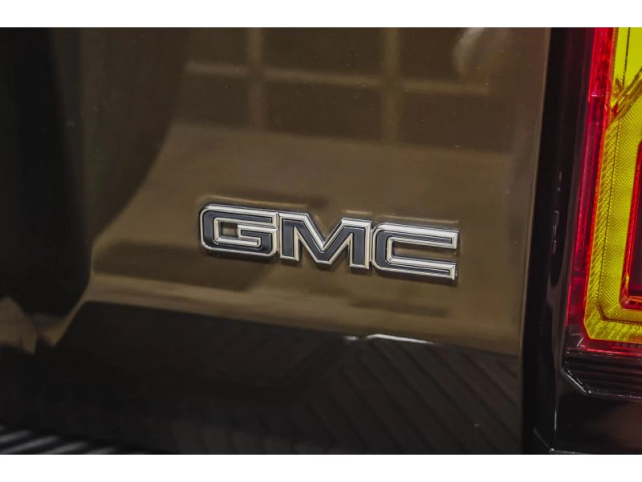 2024 GMC HUMMER EV SUV e4WD 4dr 3X Image principale