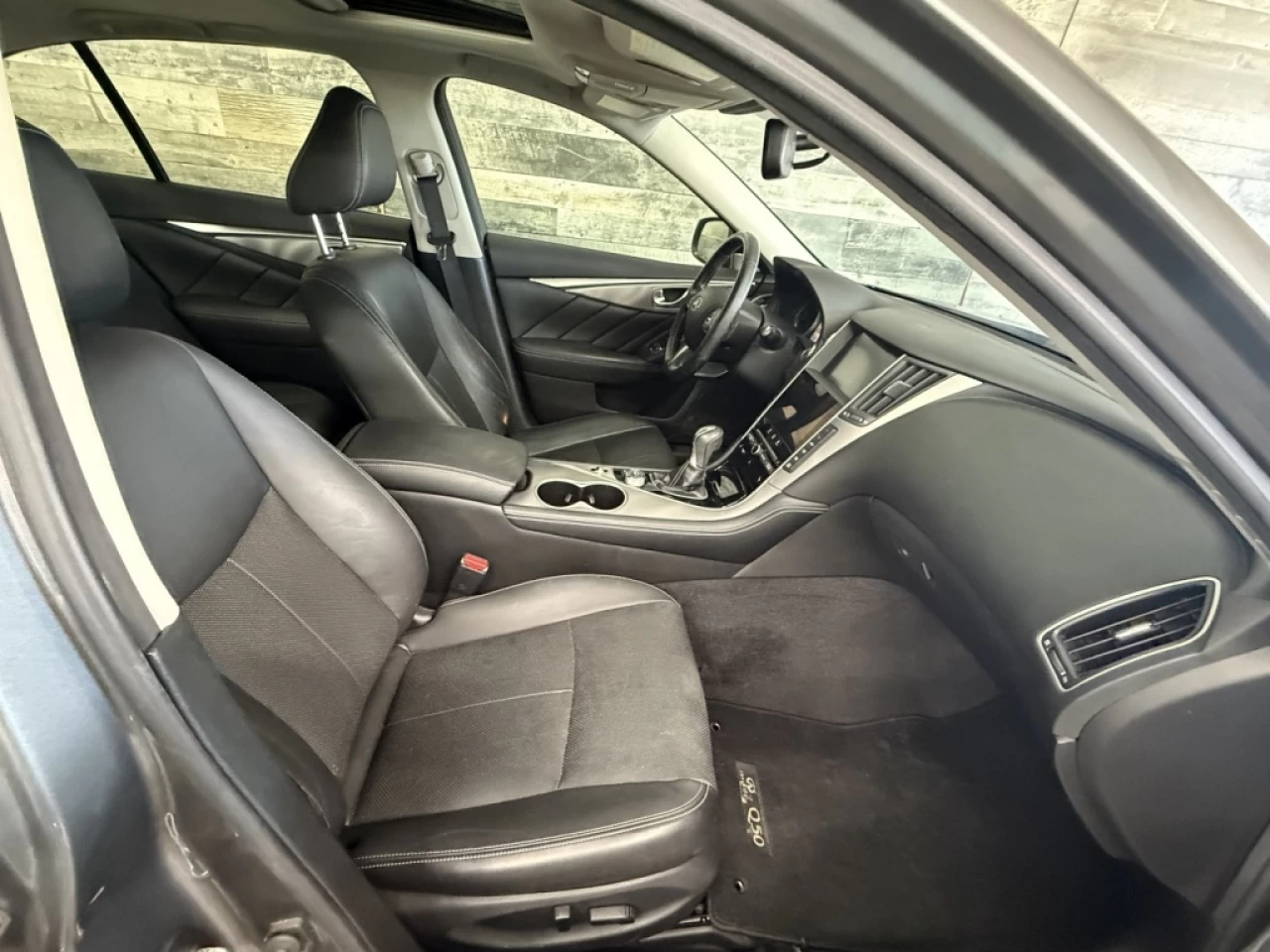 2017 Infiniti Q50 AWD CUIR TOIT NAV **APPROUVÉ À 99.9%** Image principale