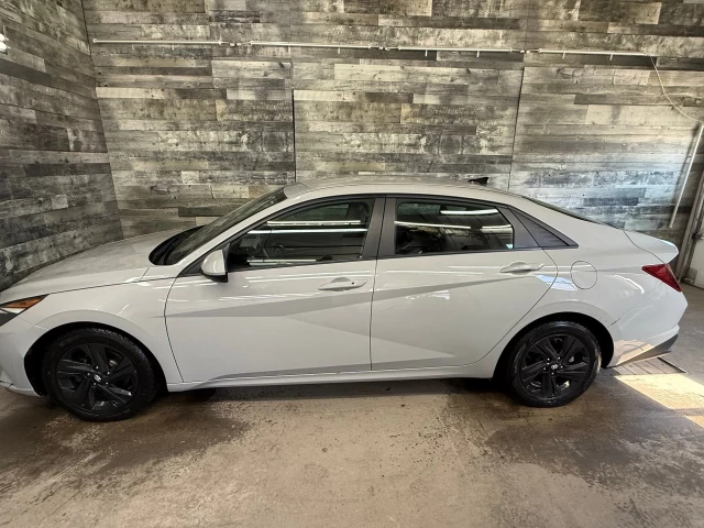Hyundai Elantra Preferred IVT 2021