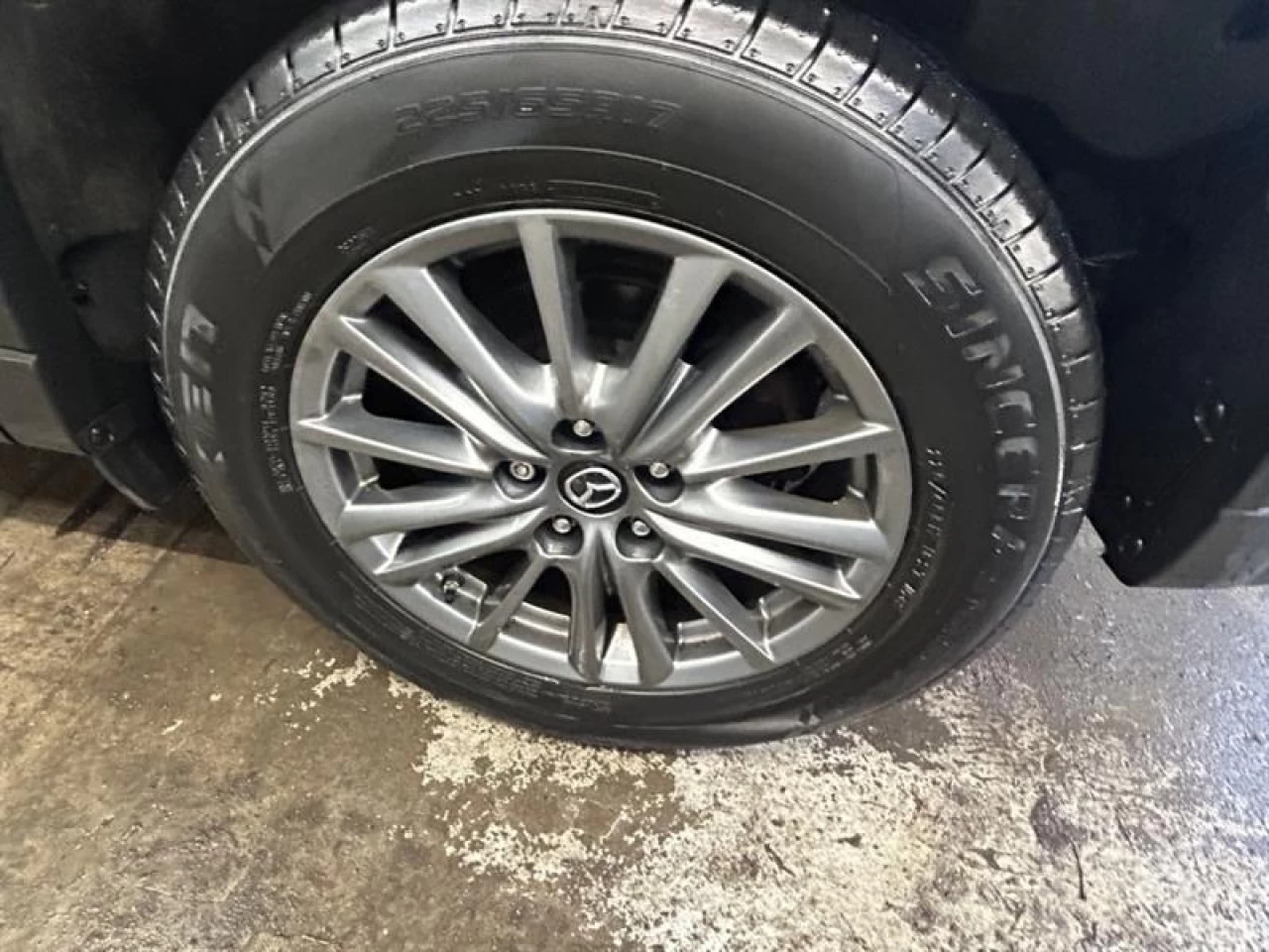 2018 Mazda CX-5 GS AWD NAV CUIR **APPROUVÉE 99,9%** Image principale
