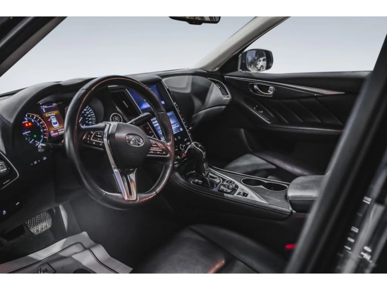 2024 Infiniti Q50 PURE AWD Image principale