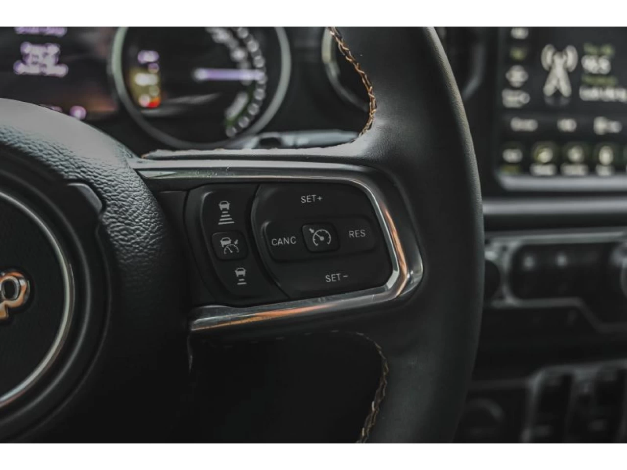 2023 Jeep Wrangler 4xe High Altitude 4 Door 4x4 toit sky one-touch Image principale