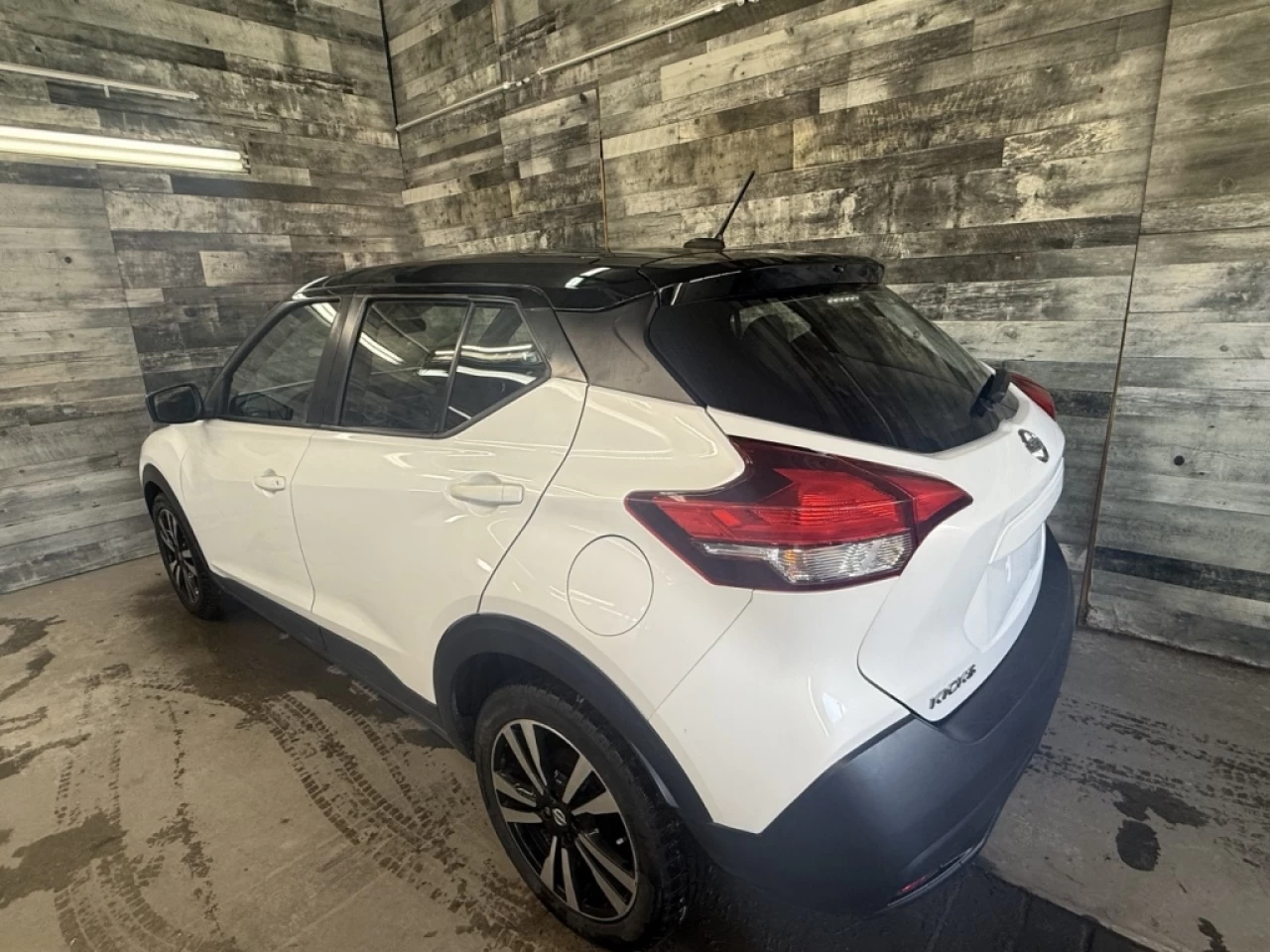 2019 Nissan Kicks SR AUTO CAM DE RECUL BLUETOOTH **APPROUVÉ À 99.9%* Main Image