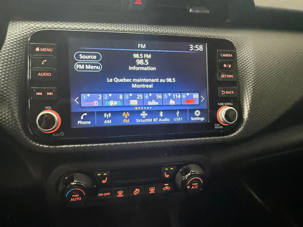 2022 Nissan Kicks SV Xtronic CVT Image principale