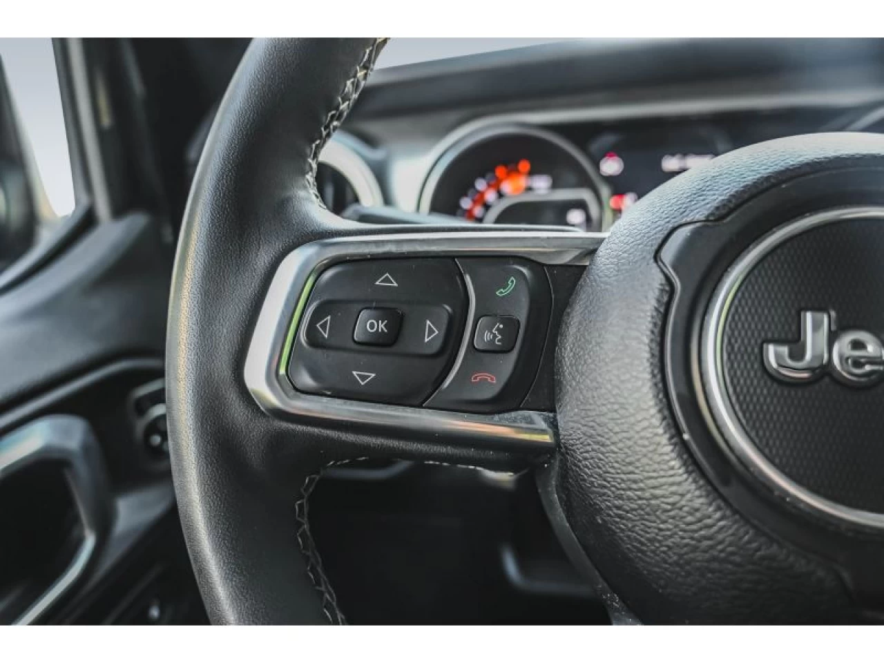 2023 Jeep Wrangler Sahara 4X4 V6 Image principale