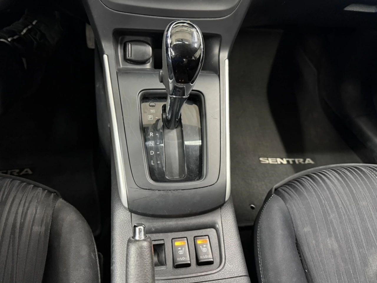 2017 Nissan Sentra SV Image principale