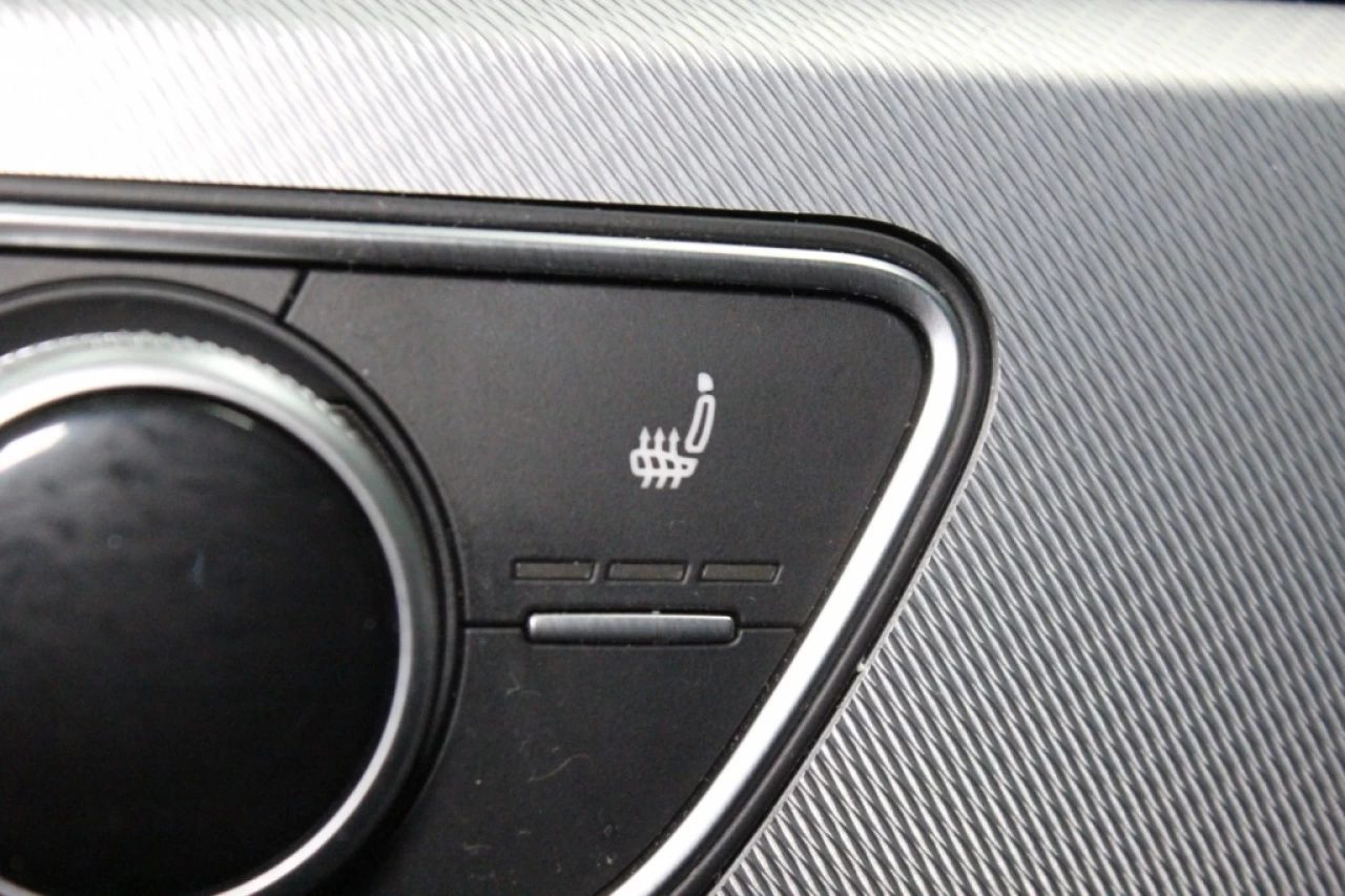 2017 Audi A4 Progressiv Awd Cuir Toit **ApprouvÉ À 99.9%** Main Image