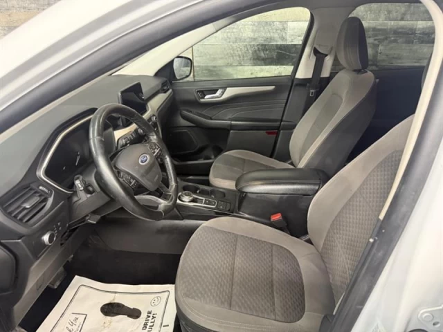 Ford Escape SE AWD CAM DE RECUL ** APPROUVÉ À 99.9%** 2021