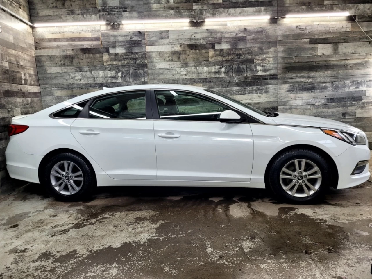 2017 Hyundai Sonata GL AUTO BLUETOOTH CAM DE RECUL **APPROUVÉ À 99.9%* Main Image