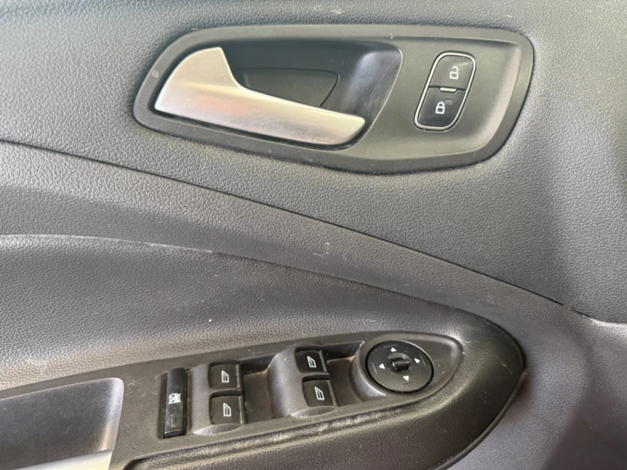 2018 Ford Escape SEL AWD CUIR CAM DE RECUL **APPROUVÉE 99,9%** Main Image