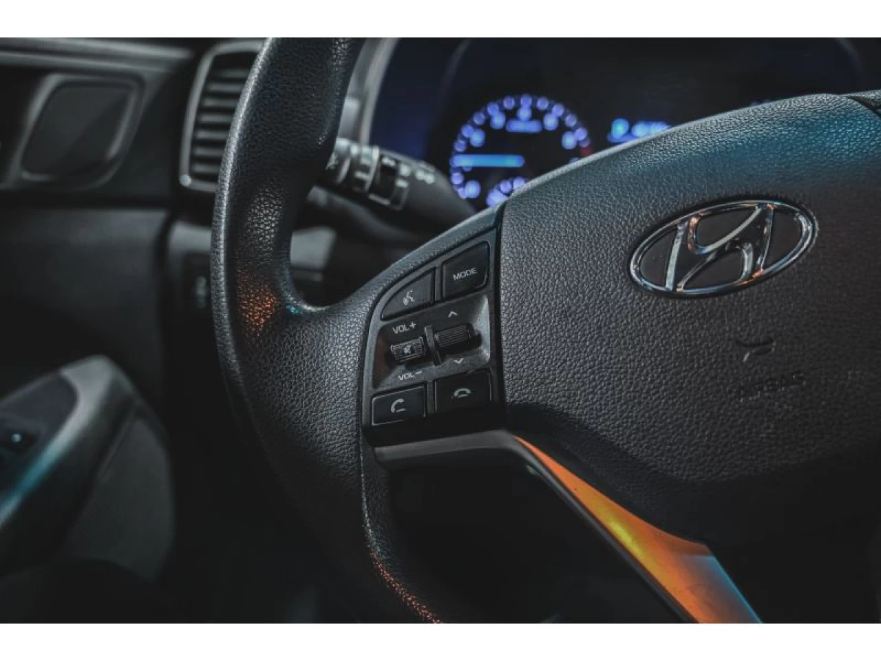 2019 Hyundai Tucson Essential AWD w/Safety Package Main Image