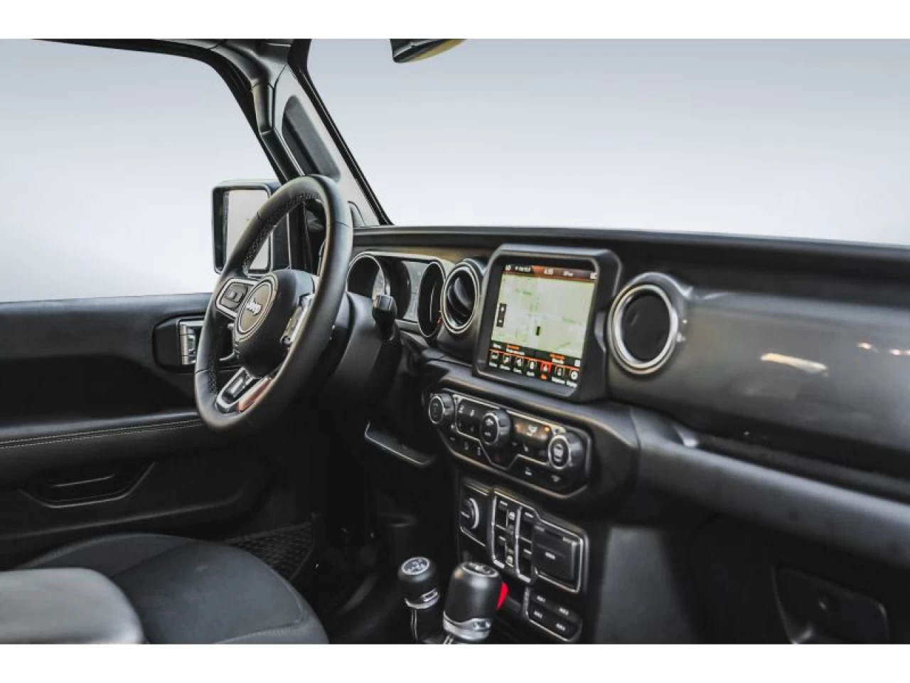 2023 Jeep Wrangler Sahara 4X4 V6 Image principale