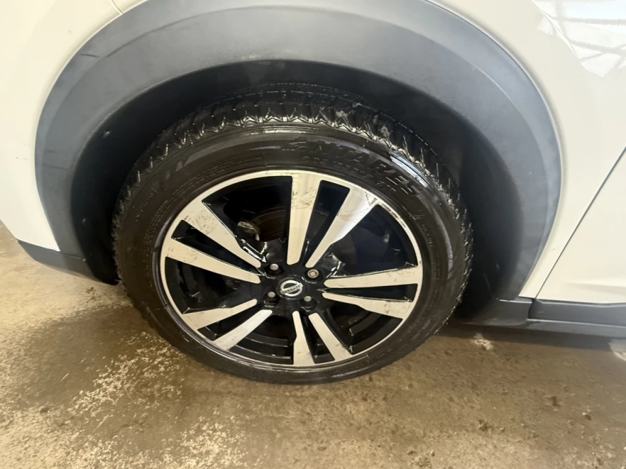 2019 Nissan Kicks SR AUTO CAM DE RECUL BLUETOOTH **APPROUVÉ À 99.9%* Main Image