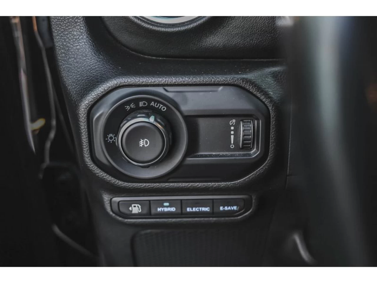 2023 Jeep Wrangler 4XE Sahara 4 Door 4x4 Image principale
