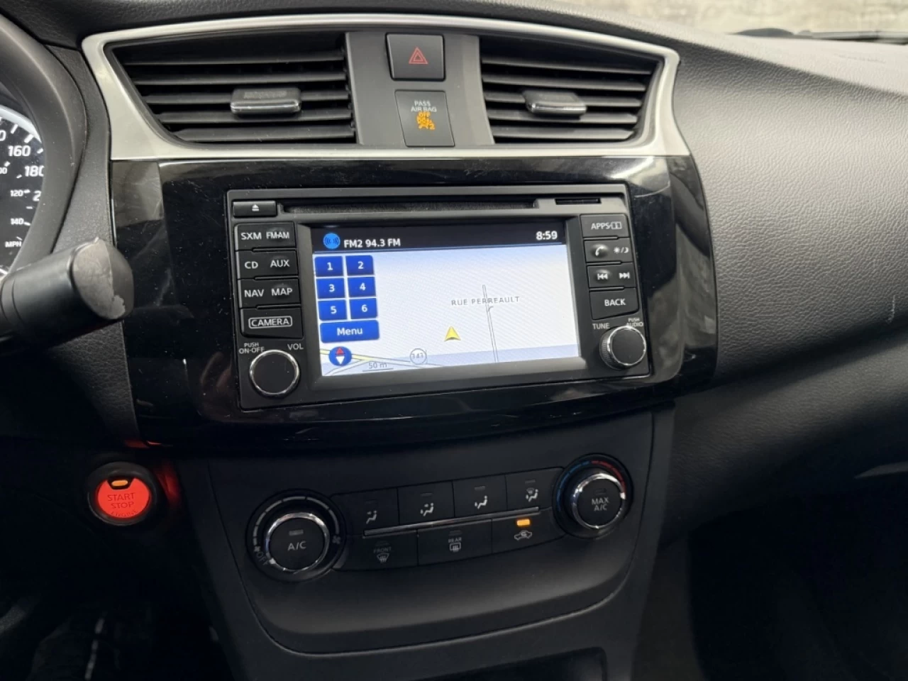 2017 Nissan Sentra SV Image principale