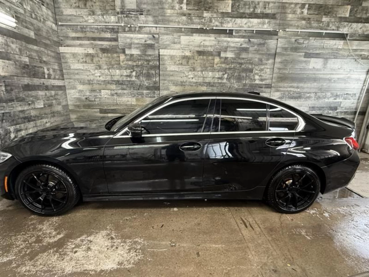 2021 BMW 3 Series 330i xDrive AWD CUIR TOIT NAV ** APPROUVÉ À 99.9% Image principale