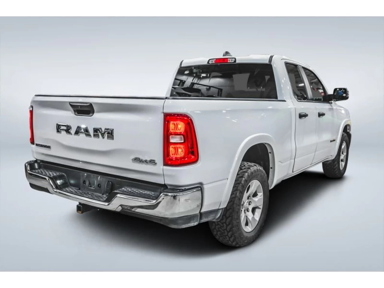 2025 Dodge Ram Big Horn 4x4 Quad Cab 6'4" Box Image principale