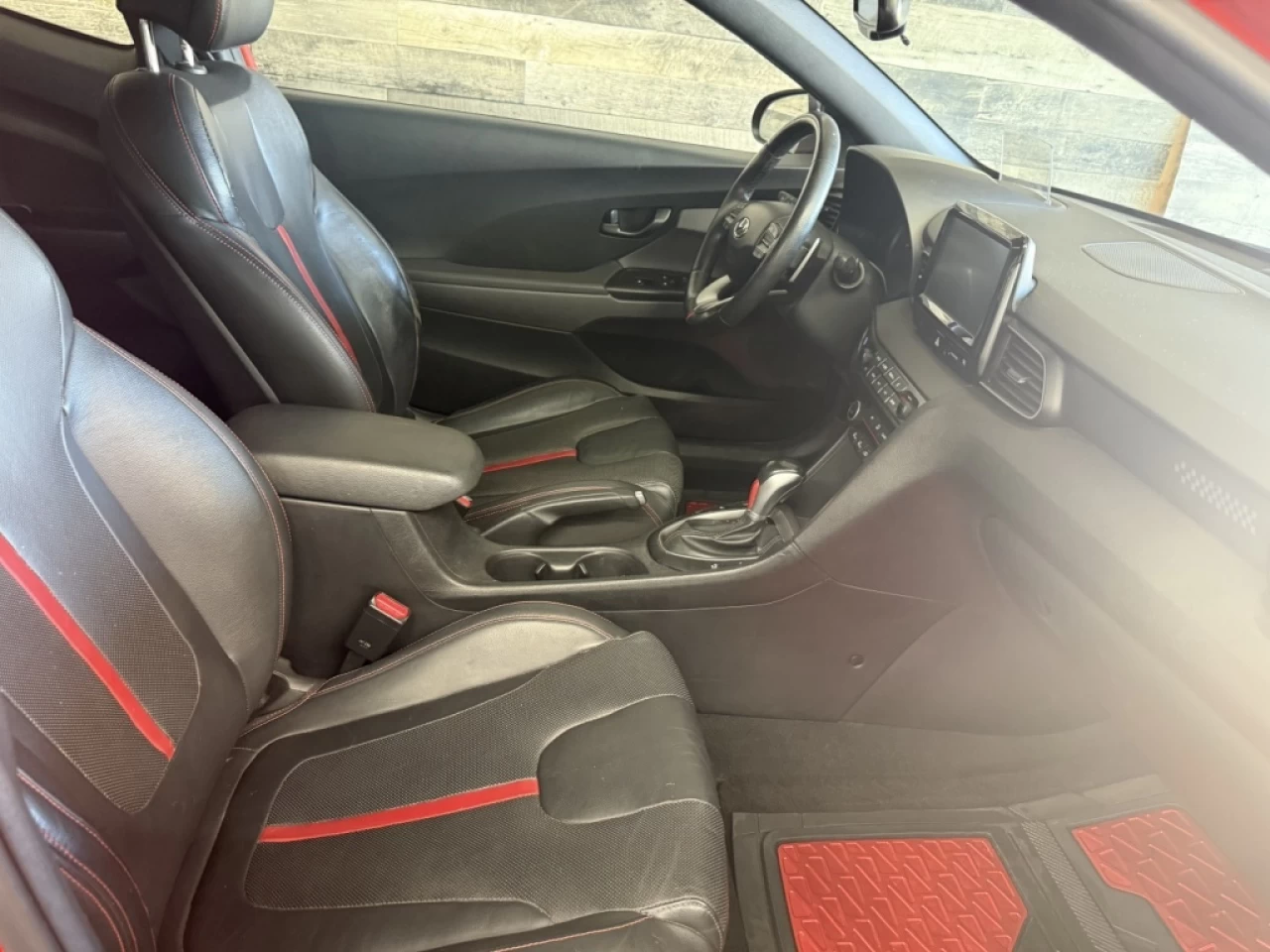 2019 Hyundai Veloster Turbo Tech AUTO CUIR TOIT NAV **APPROUVÉ À 99.9%** Main Image