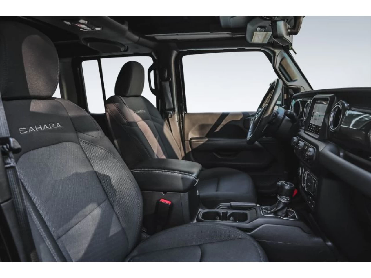 2023 Jeep Wrangler Sahara GROUPE REMORQUAGE TOIT SKY ONE-TOUCH Image principale