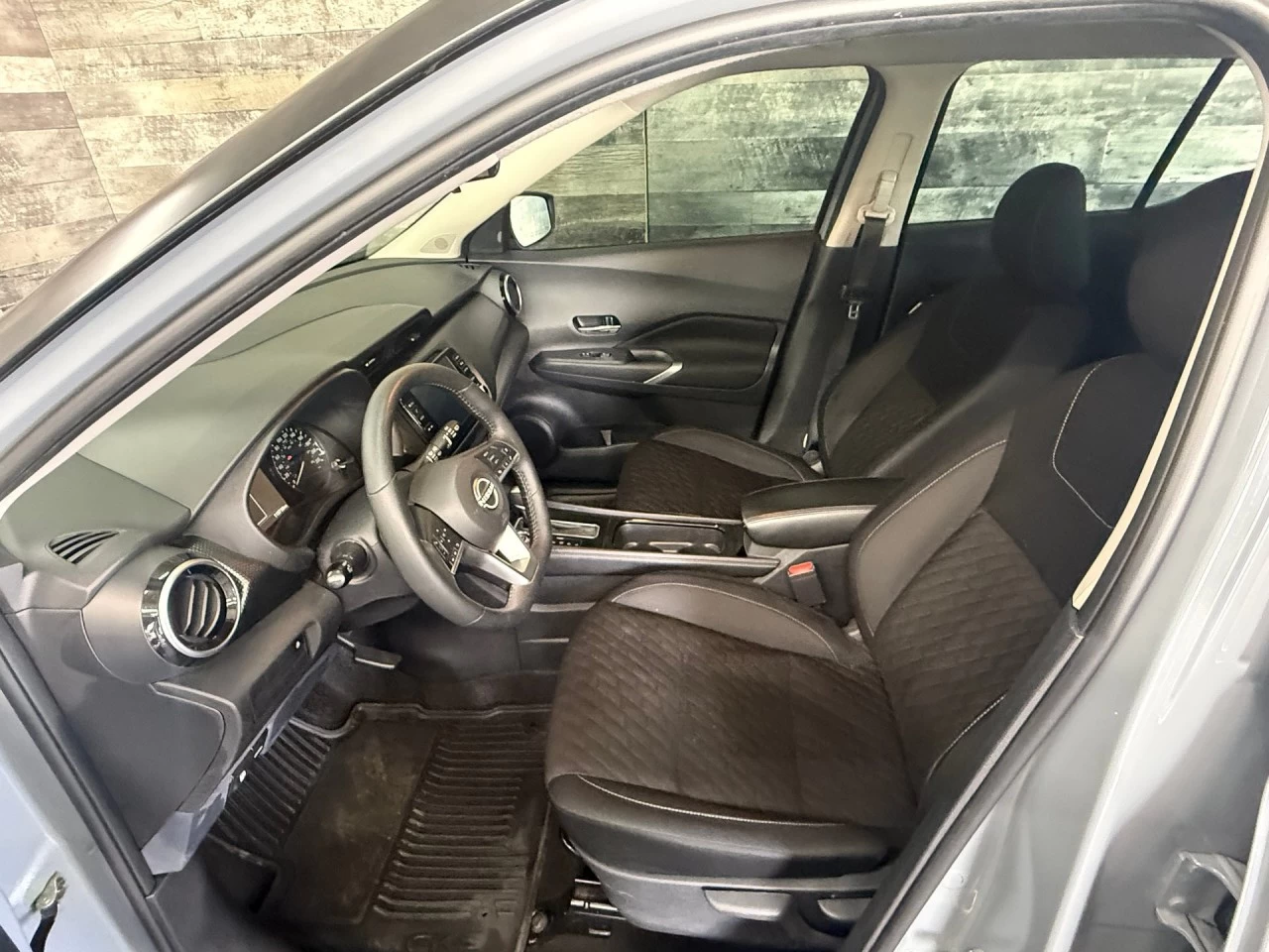 2022 Nissan Kicks SV Xtronic CVT Image principale