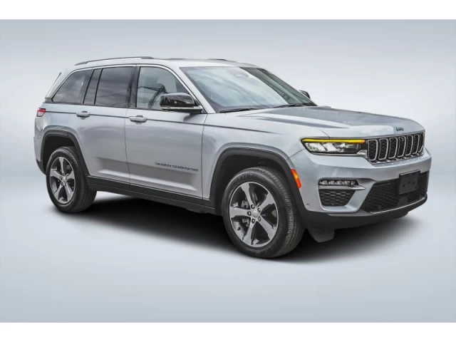Jeep Grand Cherokee 4xe 4x4 LUXURY REAR SEAT VIDEO PASSENGER SCREEN 2022
