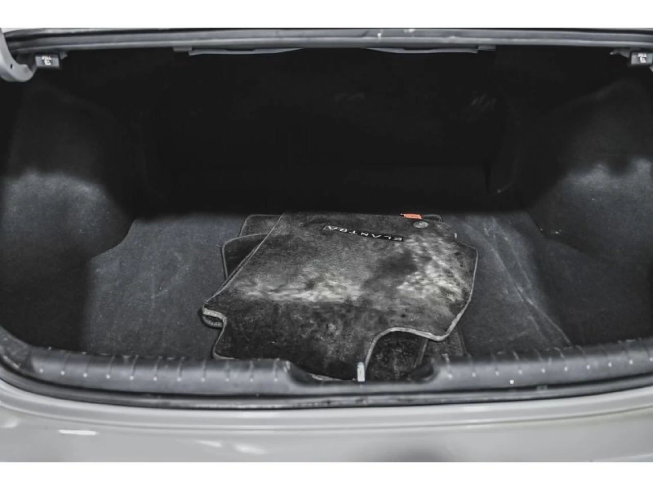 2025 Hyundai Elantra Essential IVT Image principale