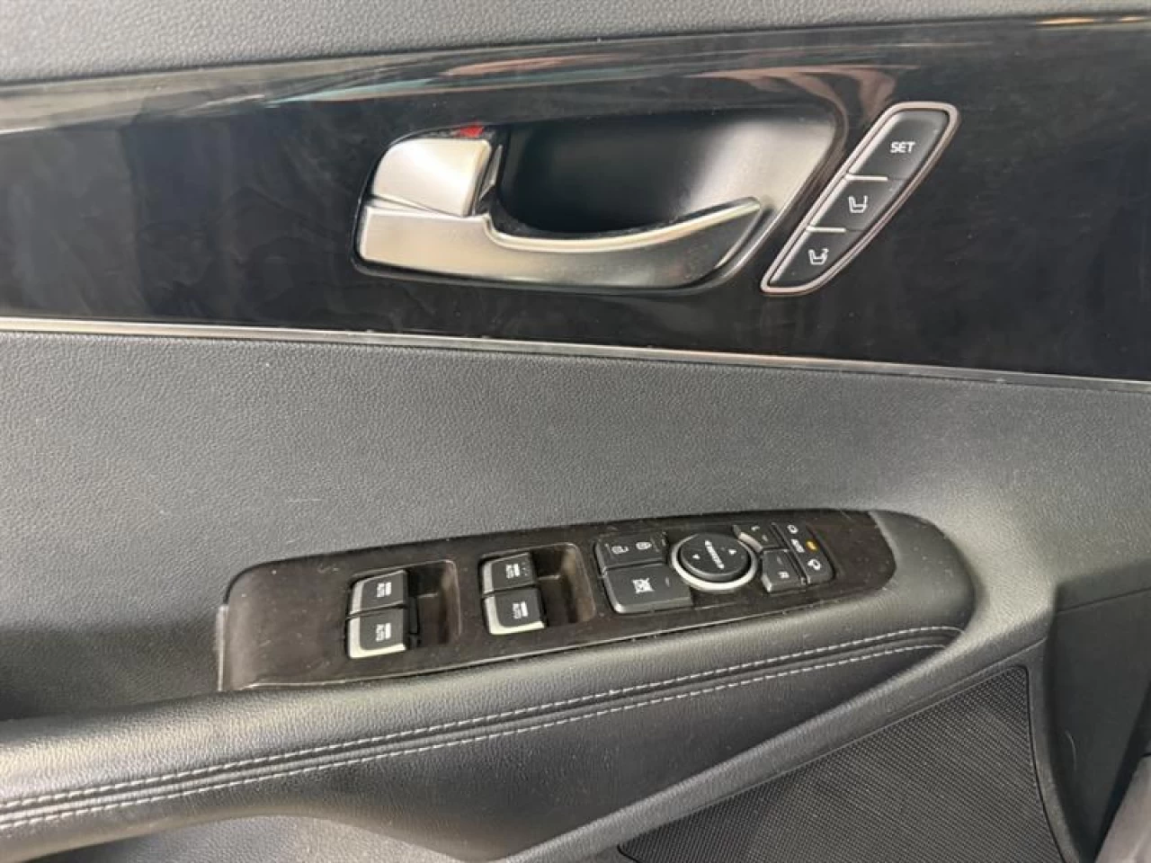 2018 Kia Sorento EX Turbo AWD CUIR **APPROUVÉ À 99.9%** Image principale