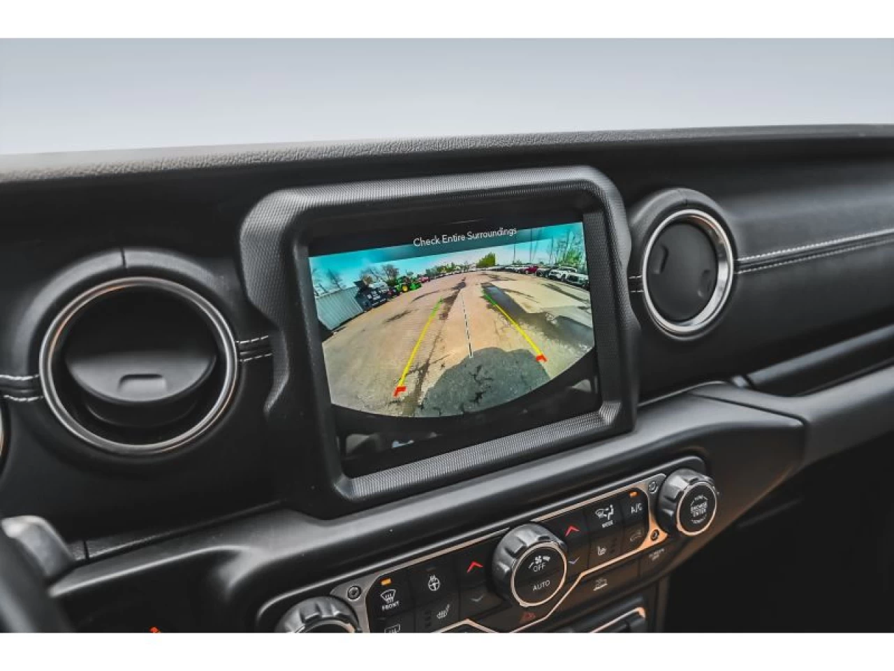2022 Jeep Wrangler 4XE Sahara 4X4 GROUPE TEMPS FROID ATTELAGE REMORQU Main Image