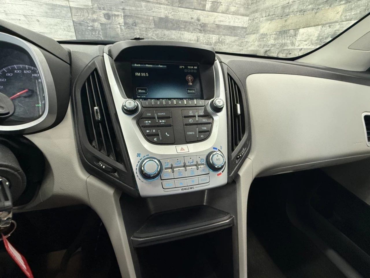 2017 Chevrolet Equinox 4X4 CAM DE RECUL BLUETOOTH **APPROUVÉ À 99.,9%** Image principale