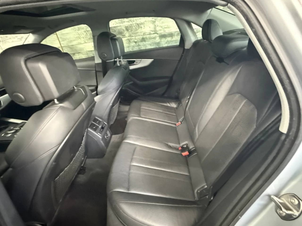 2018 Audi A4 Technik AWD CUIR NAV TOIT **APPROUVÉ À 99.9%** Image principale