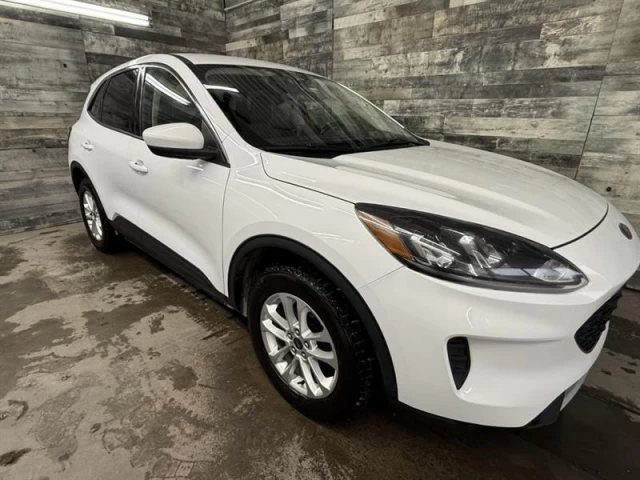 Ford Escape SE AWD CAM DE RECUL ** APPROUVÉ À 99.9%** 2021