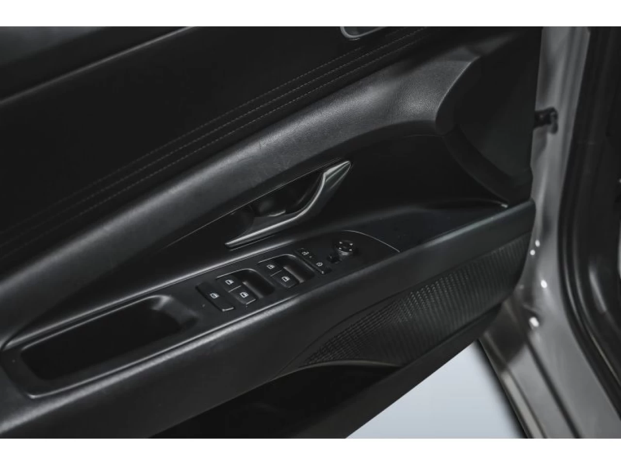 2025 Hyundai Elantra Essential IVT Image principale